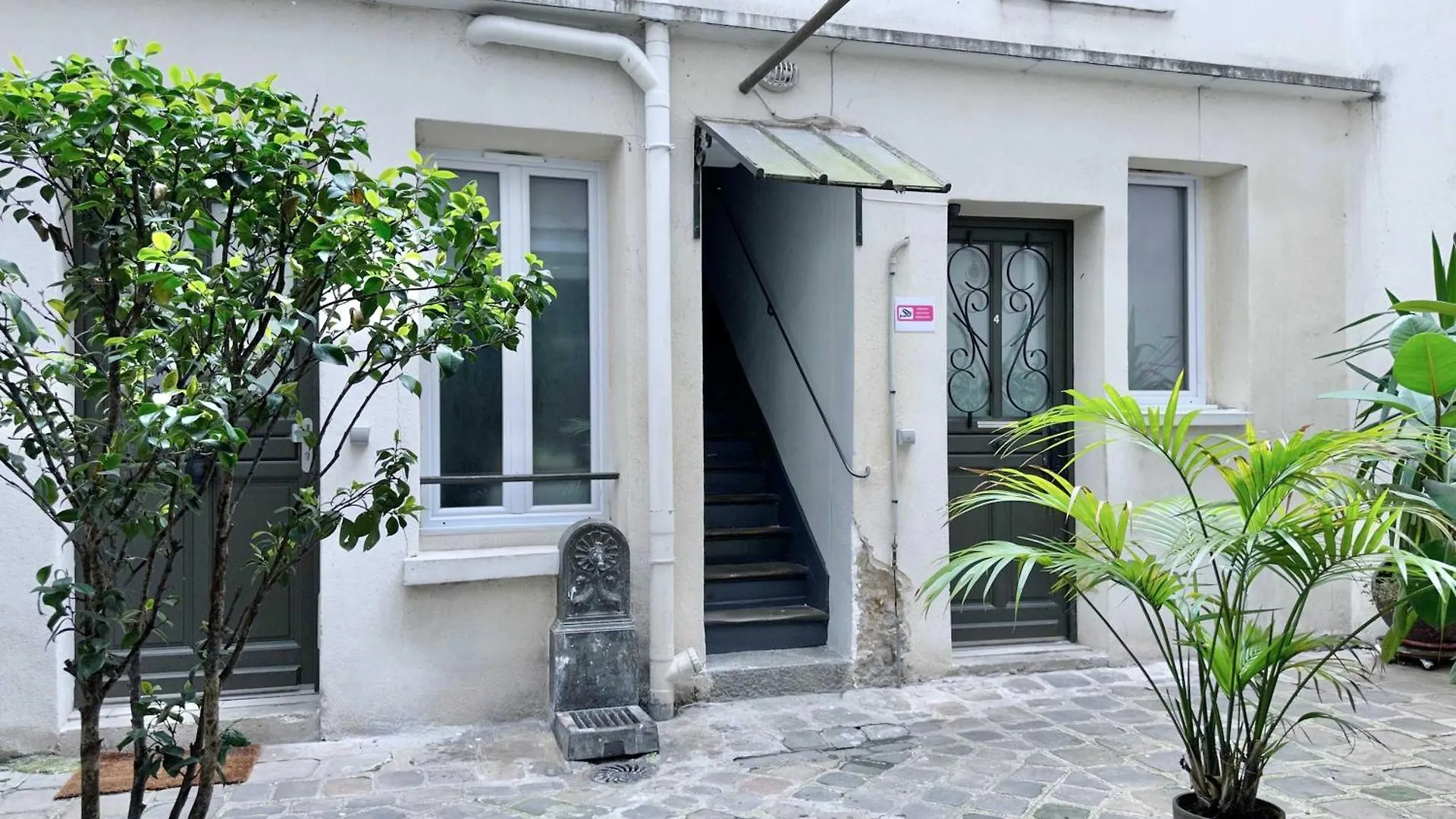 Charming Studio In Porte De Versailles Apartment